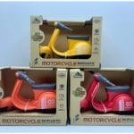 პლასტმასის მოპედი